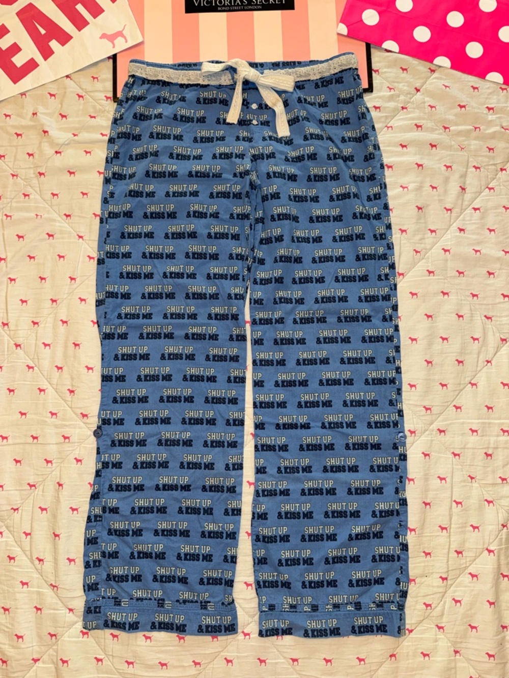 VS PINK VINTAGE Y2K PAJAMA PJ PANTS CAPRIS BLUE “SHUT UP & KISS ME” LACE RARE M